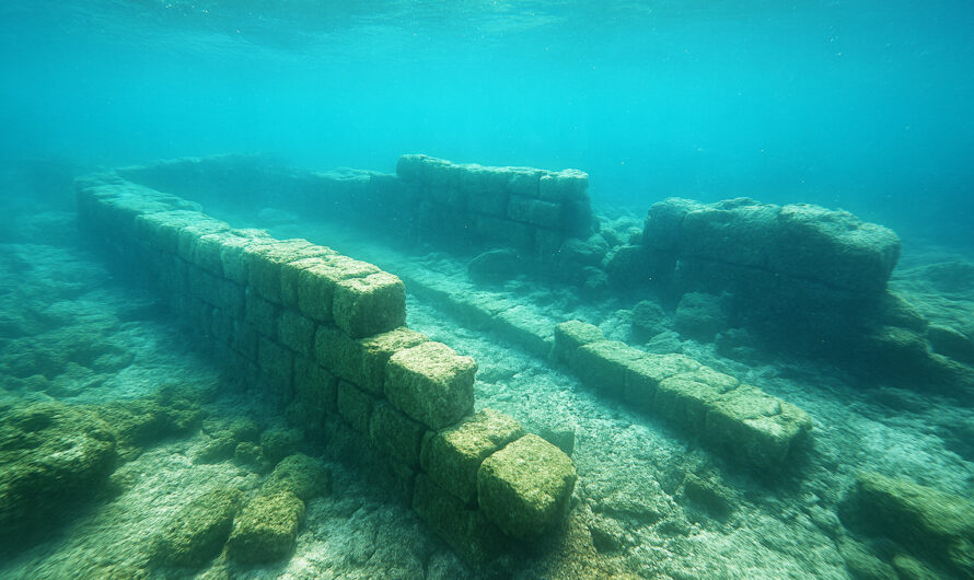 Bretonische Küste birgt uraltes Geheimnis – 7000 Jahre alte Mauer im Atlantik entdeckt